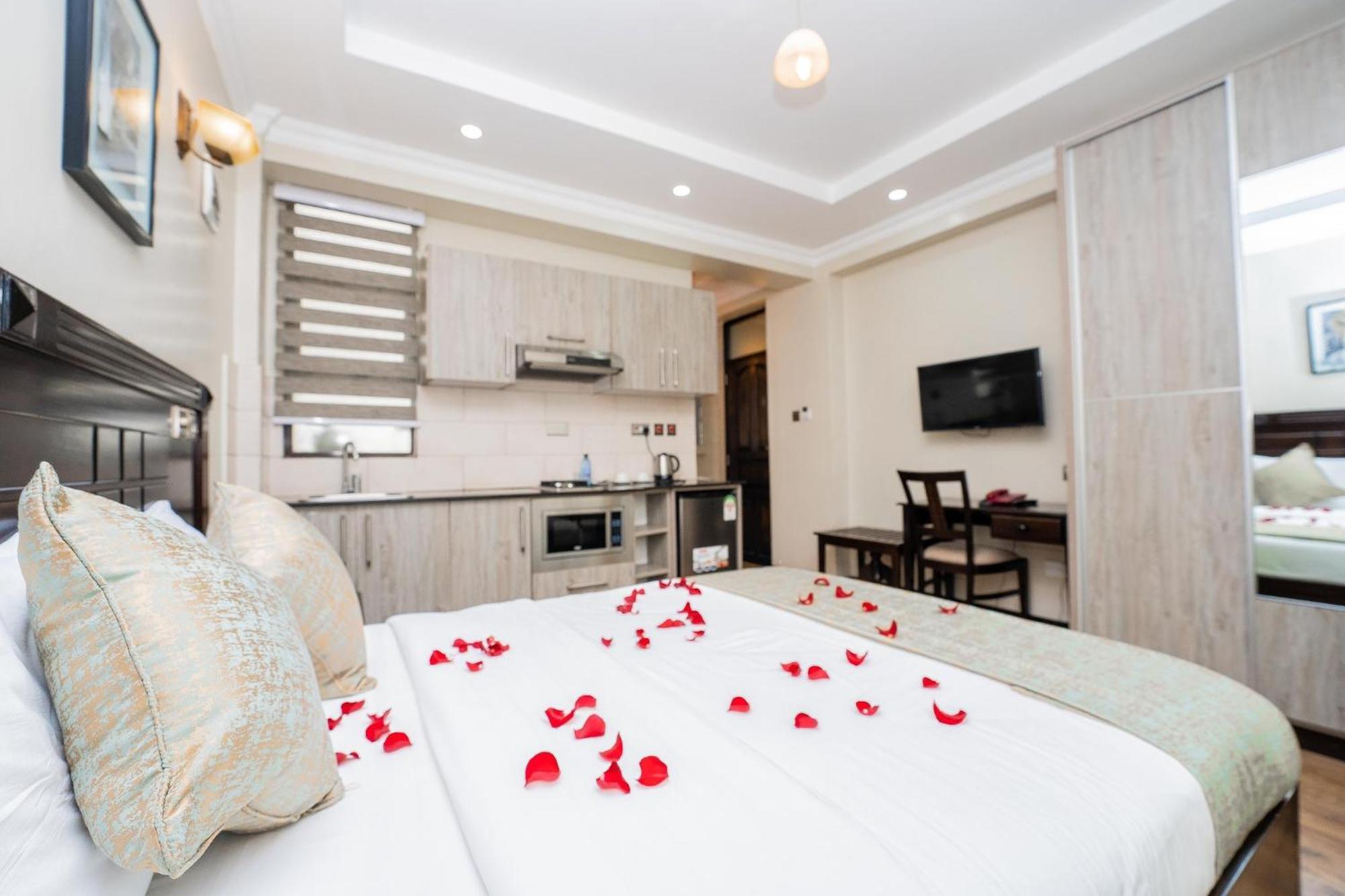 Hemak Suites Nairobi Exterior photo